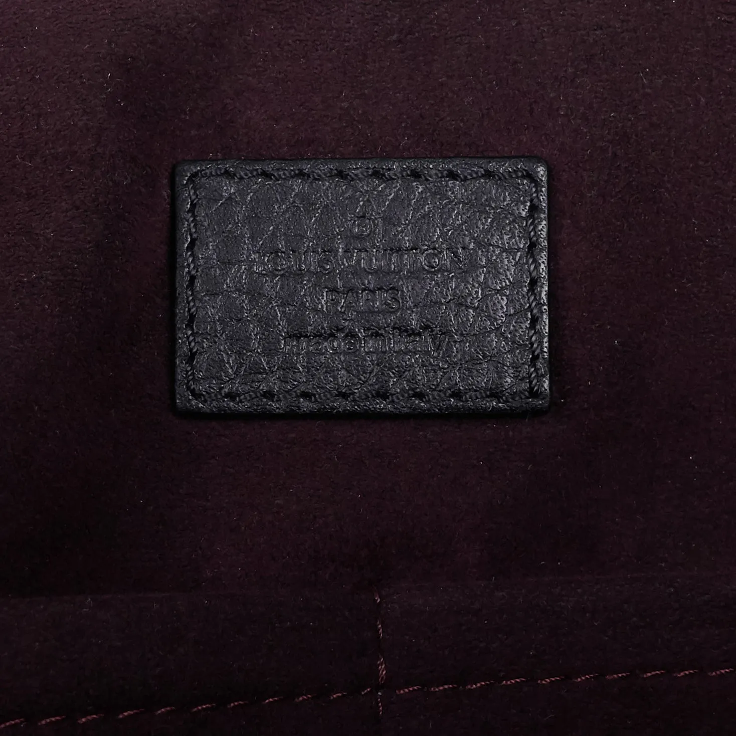 Armand Taurillon Leather Messenger Bag