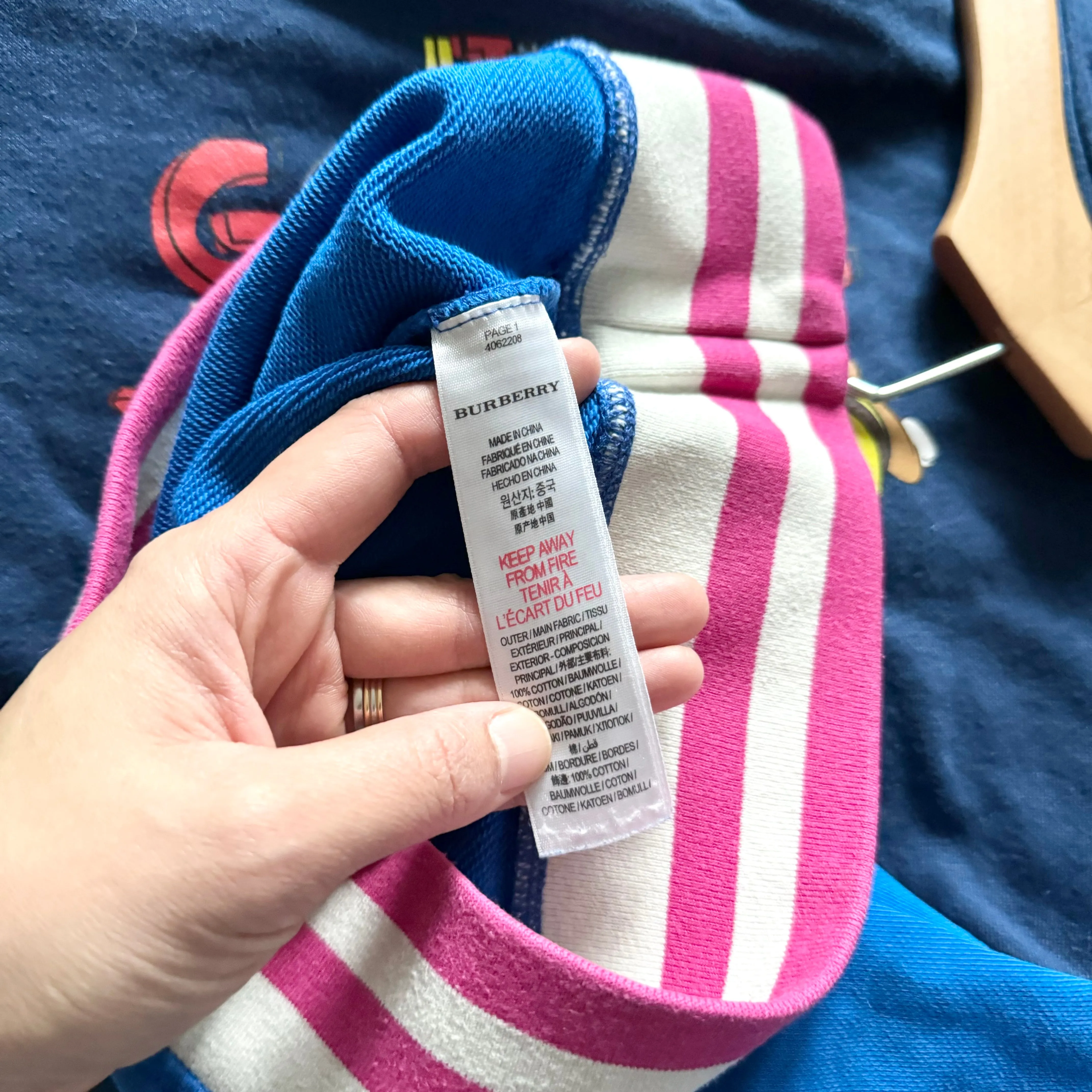 Burberry / Blue sweatshirt / 4Y