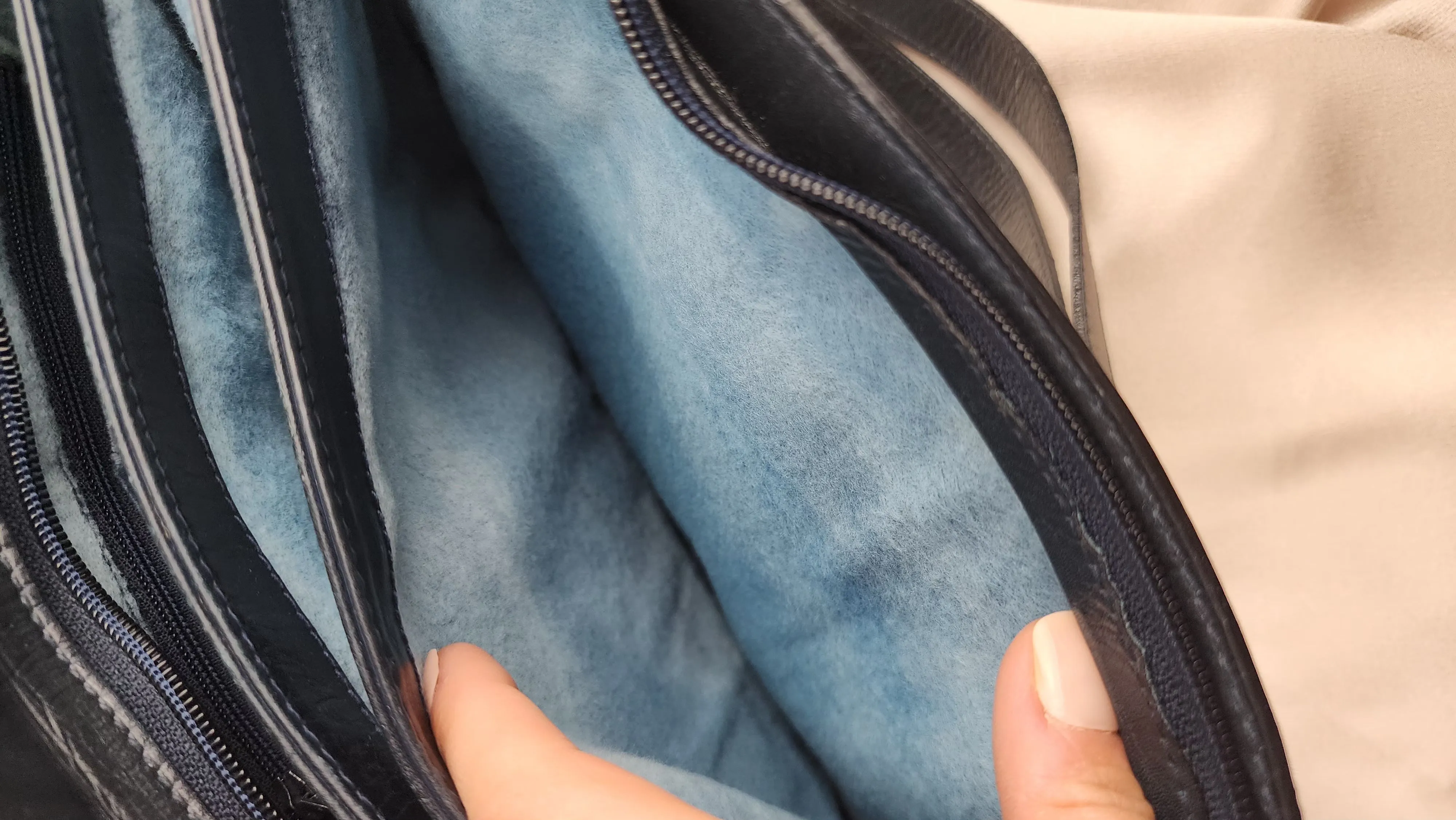 Gucci Vintage Navy Blue Shoulder Bag