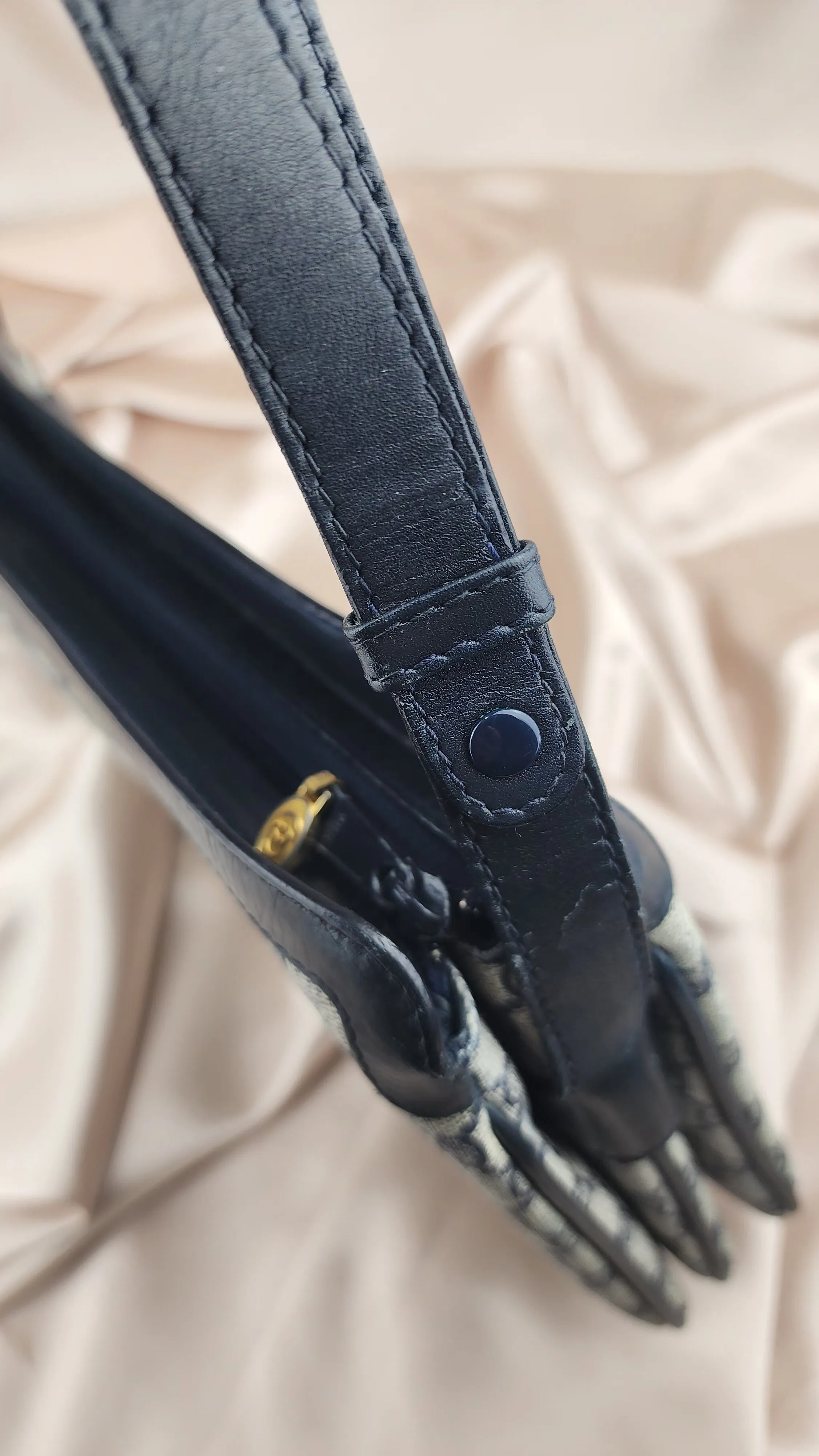 Gucci Vintage Navy Blue Shoulder Bag