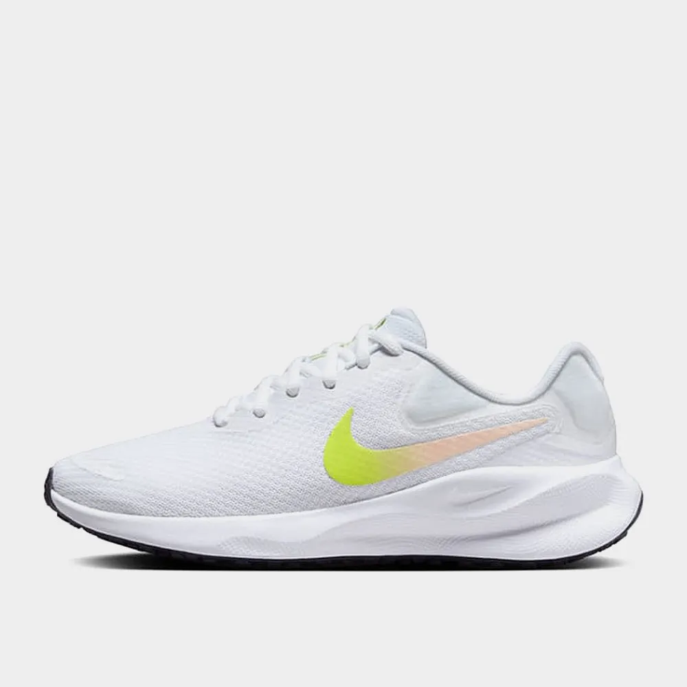 Nike Women's Revolution 7 Sneaker White/green _ 181959 _ White