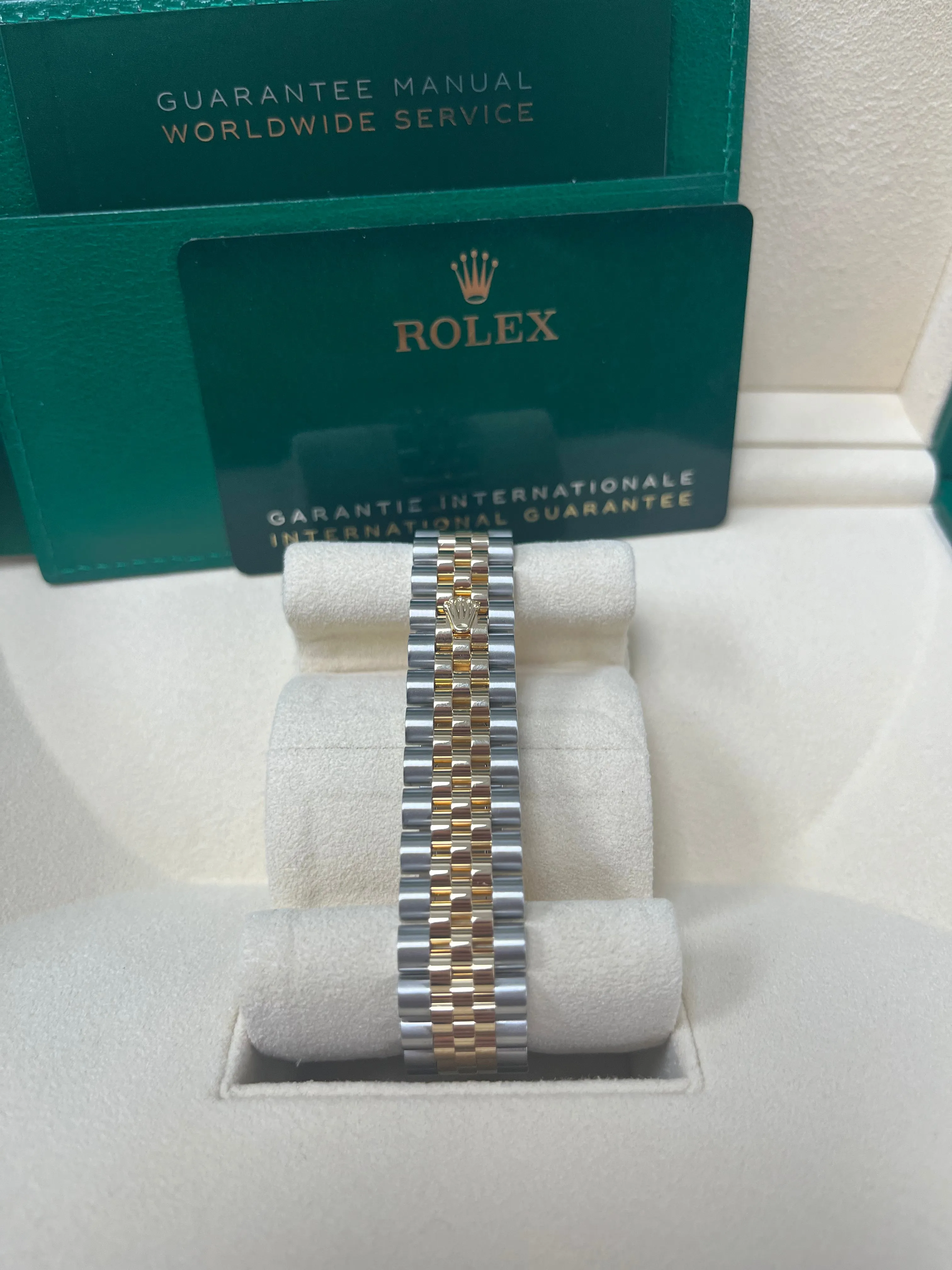Rolex Datejust 31 Steel and Yellow Gold Datejust 31mm - Fluted Bezel - Silver Diamond Dial - Jubilee 278273