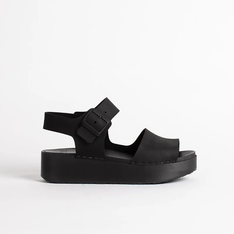 Ursi in Monochrome Black, Size 6 (IG)